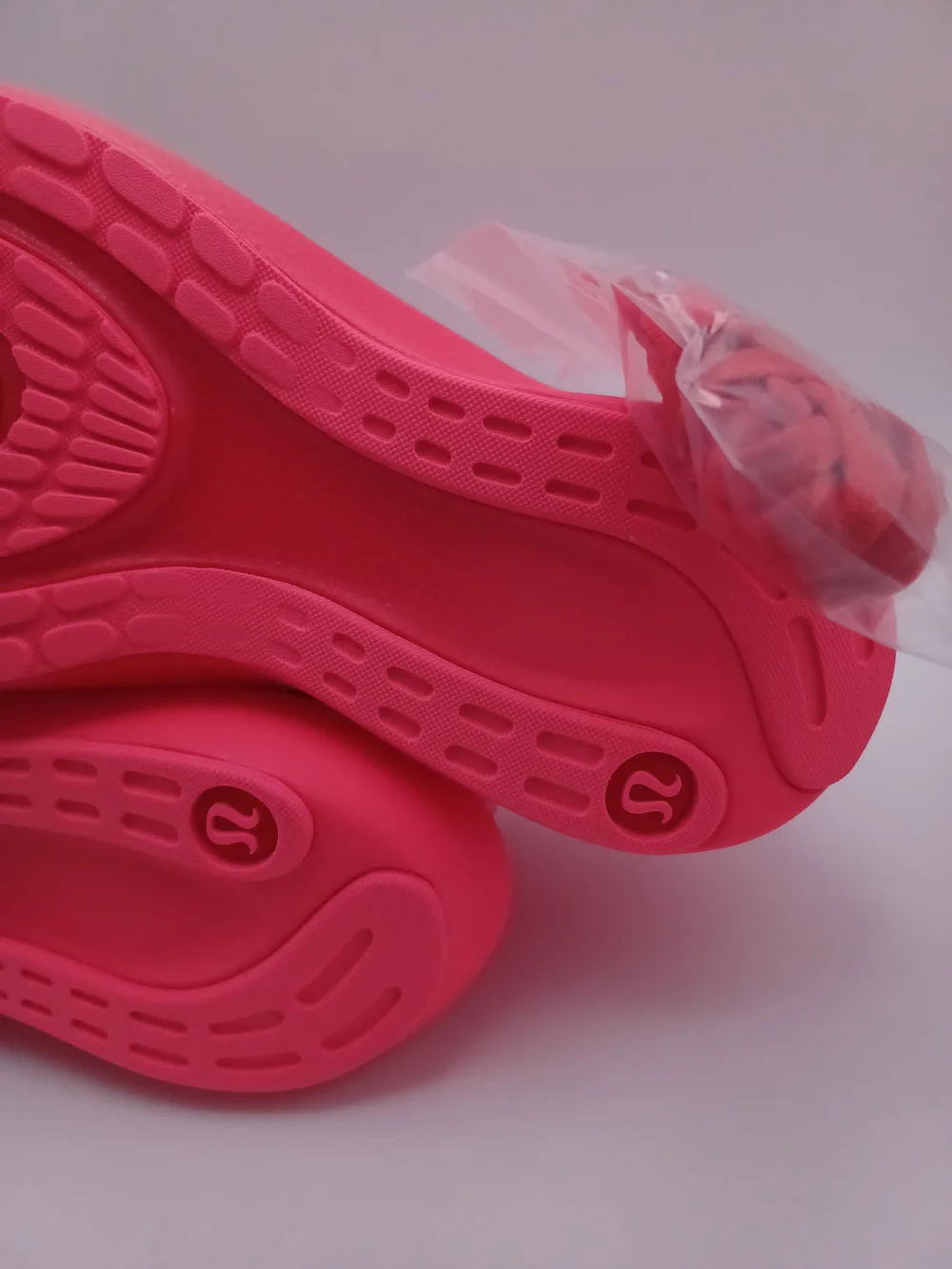 Lululemon Women's Split Shift Running Shoe in STBH/CRLS/CRYE Size 9